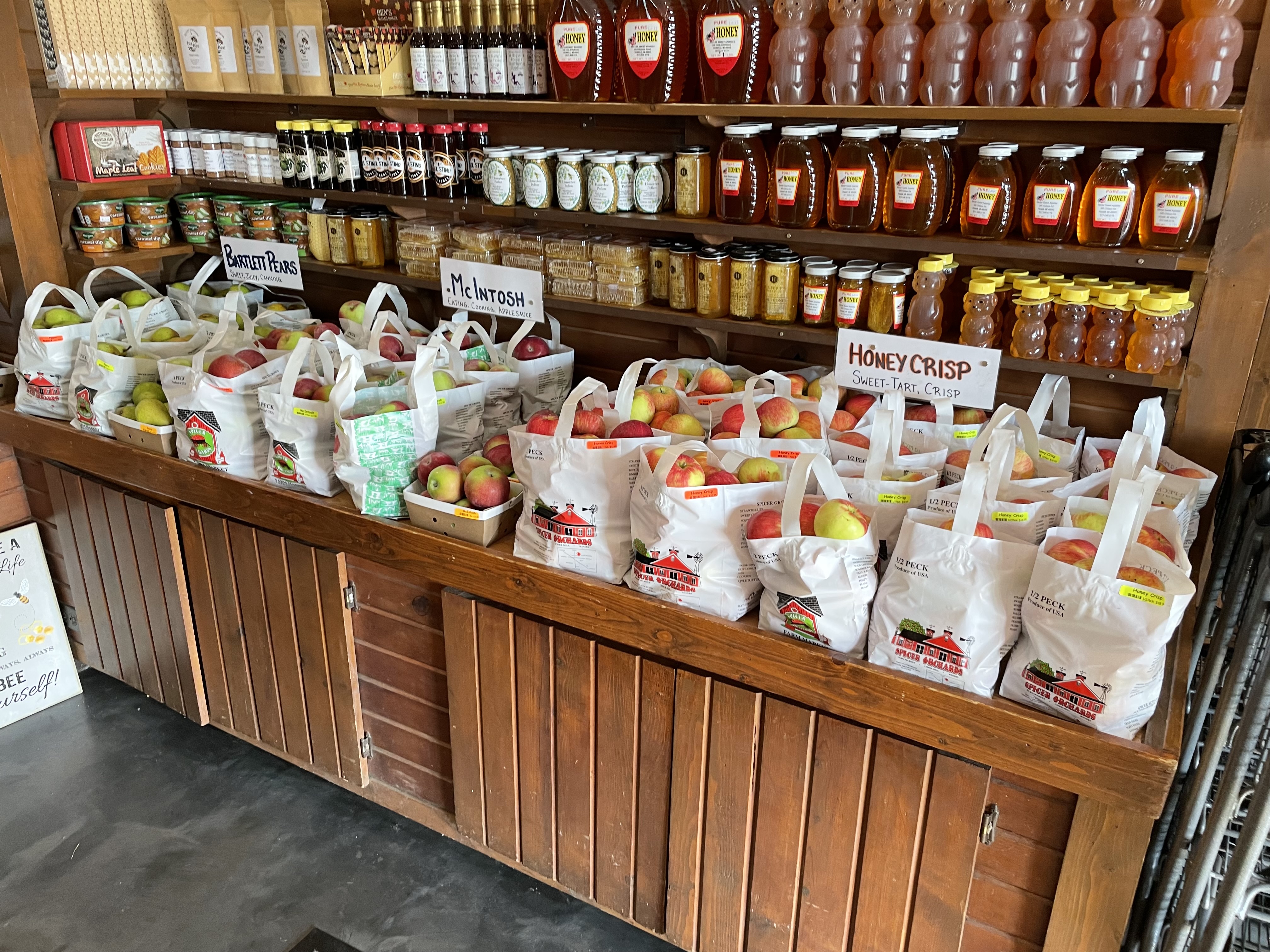 Farm market at Spicer Orchards_9.5.23_Derek Plotkowski.jpg